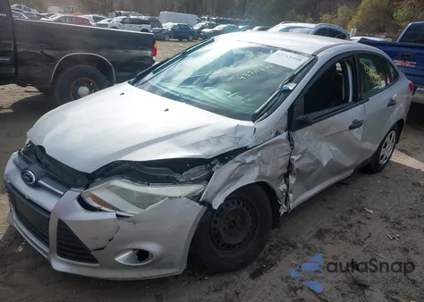 2013 Ford Focus S из США, поврежденный, VIN 1FADP3E28DL160579